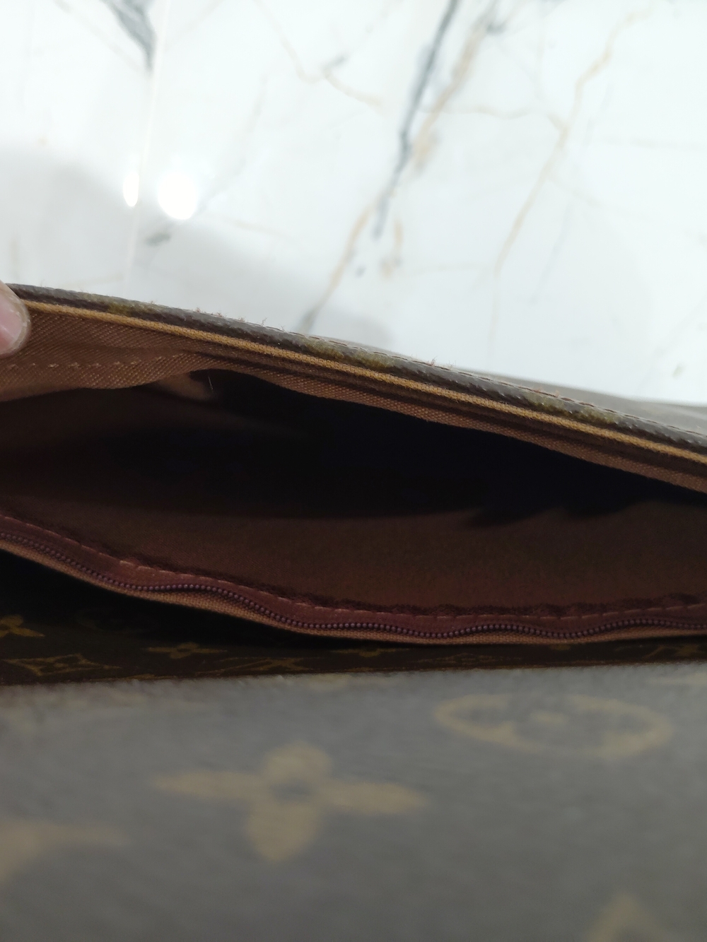 Louis Vuitton Pegasus 55 - Picture 10 of 12